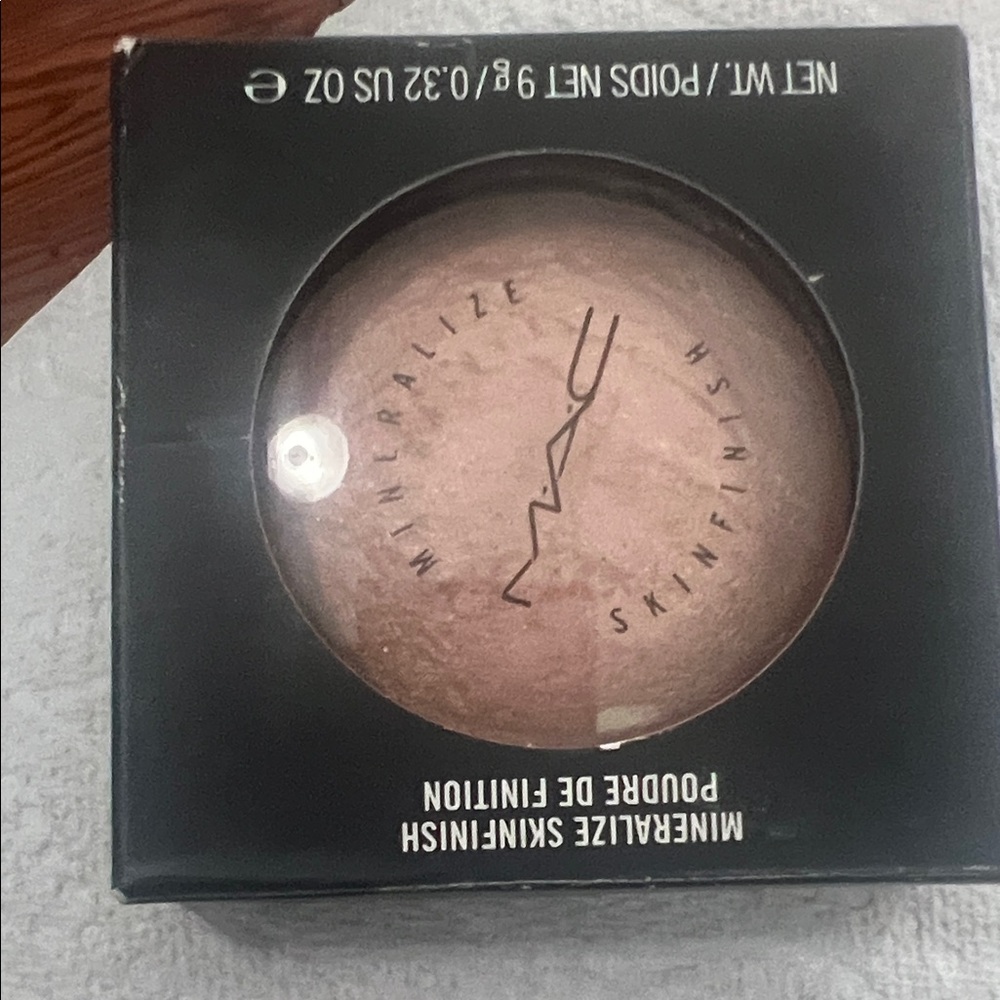 MAC Cosmetics Mineralize Skinfinish - By Candlelight   LE